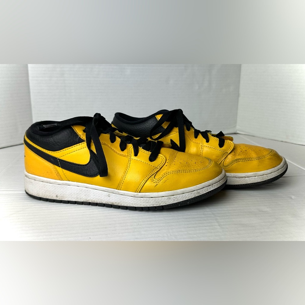 Nike Air Jordan 1 Low GS 'University Gold'‎ 2020 Youth Size 6.5 Sneaker Yellow